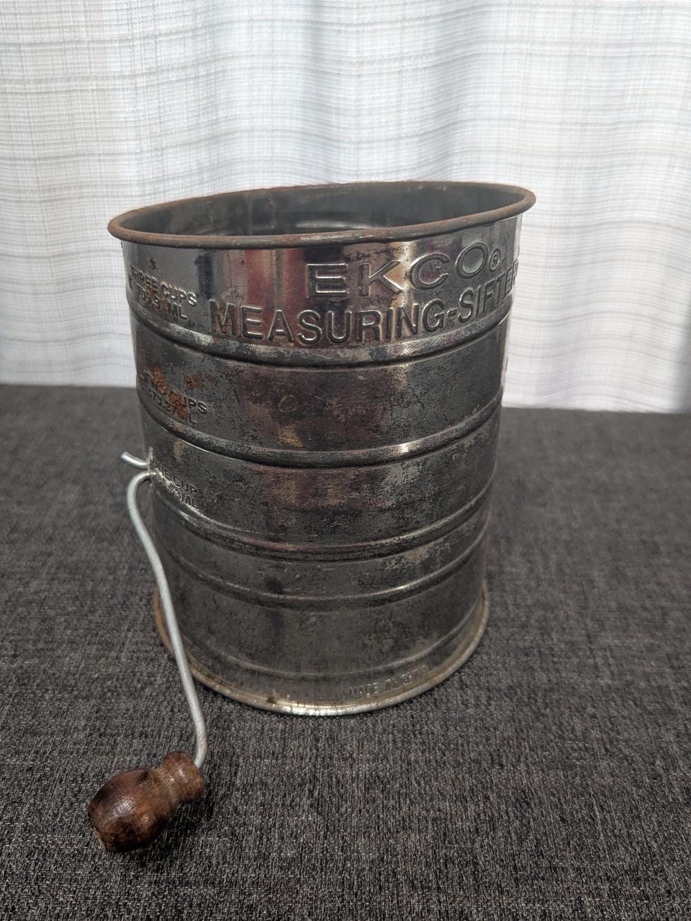 EKCO Vintage-Style Stainless Measuring Sifter - Silver